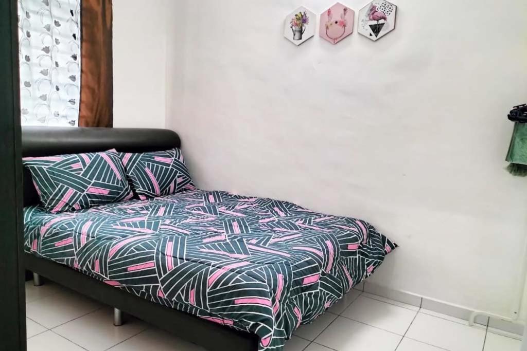 Iris 55 Corner Lot House Spacious Outdoor With Wi-Fi Johor Bahru Exteriör bild